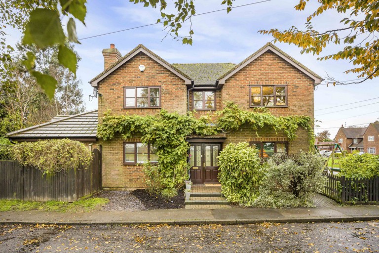 Garde Road, Sonning, Reading