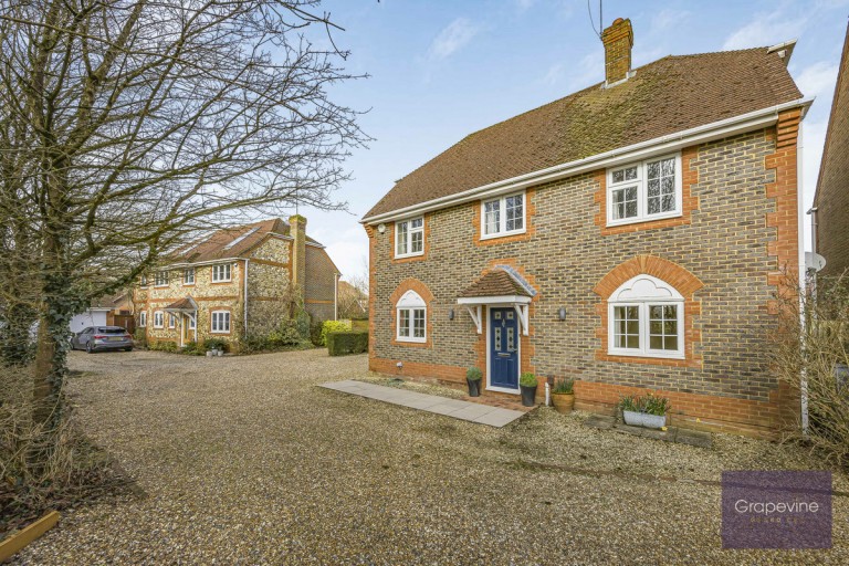 East Park Farm Drive, Charvil, RG10