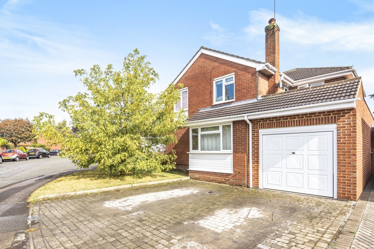Broadwater Road, Twyford, RG10