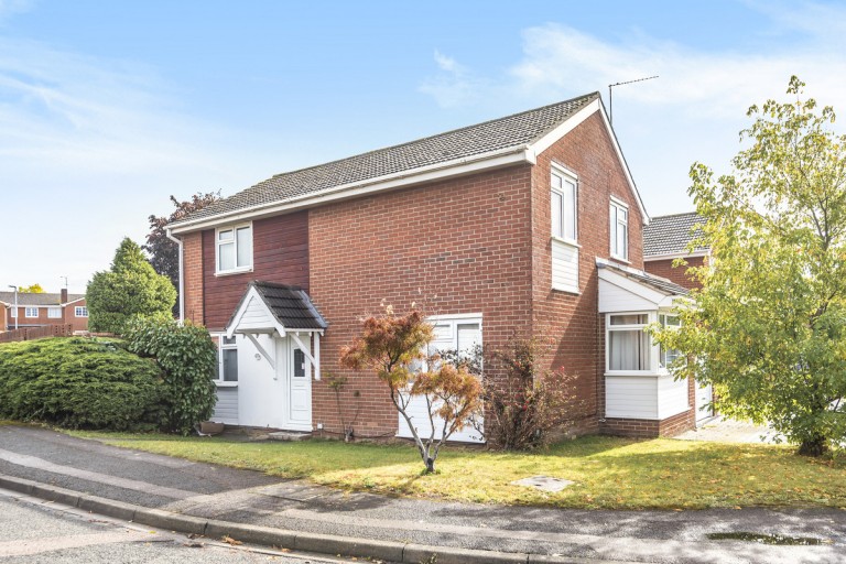 Broadwater Road, Twyford, RG10