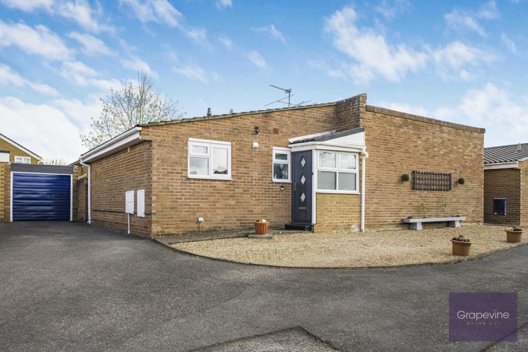 Hurst Park Road, , RG10