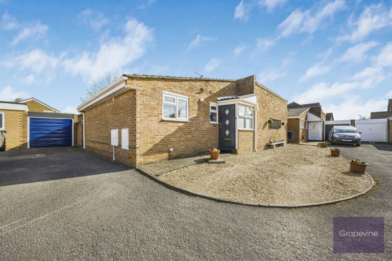 Hurst Park Road, Twyford, RG10