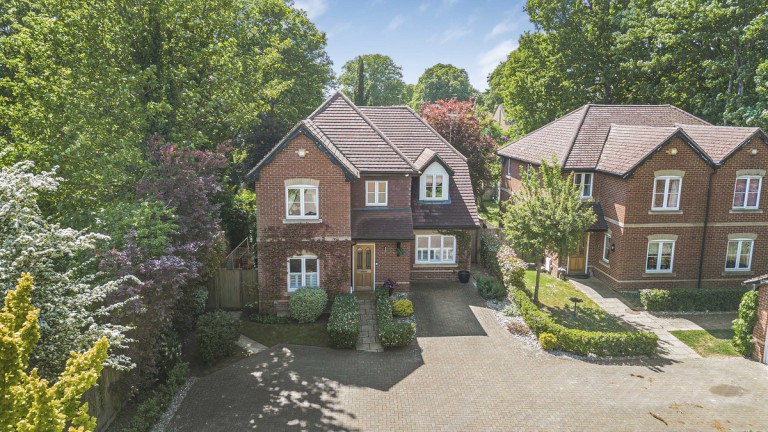 Copse End, Caversham, RG4