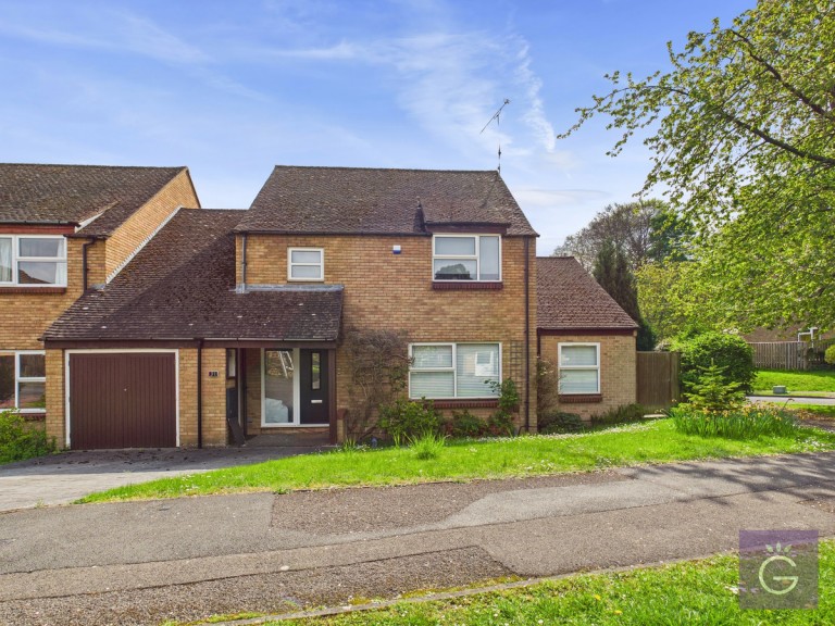 Marshall Close, Purley On Thames, RG8