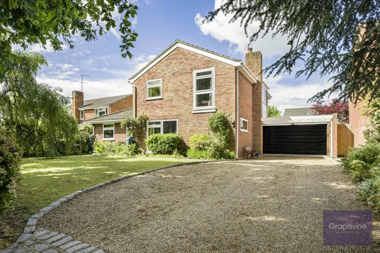 Denmark Avenue, Woodley, RG5