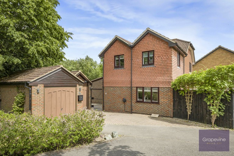 Cotterell Gardens, Twyford, RG10